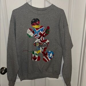 Vintage 2000 Mickey Mouse Disney Epcot International Hanes sweatshirt medium
